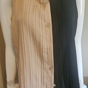 Two-Tone Sleeveless Button-Up Top